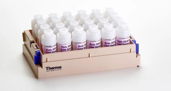 plastic-in-vivo-rack